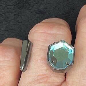 NWOT Kendra Scott gunmetal iridescent crystal open ring sz8